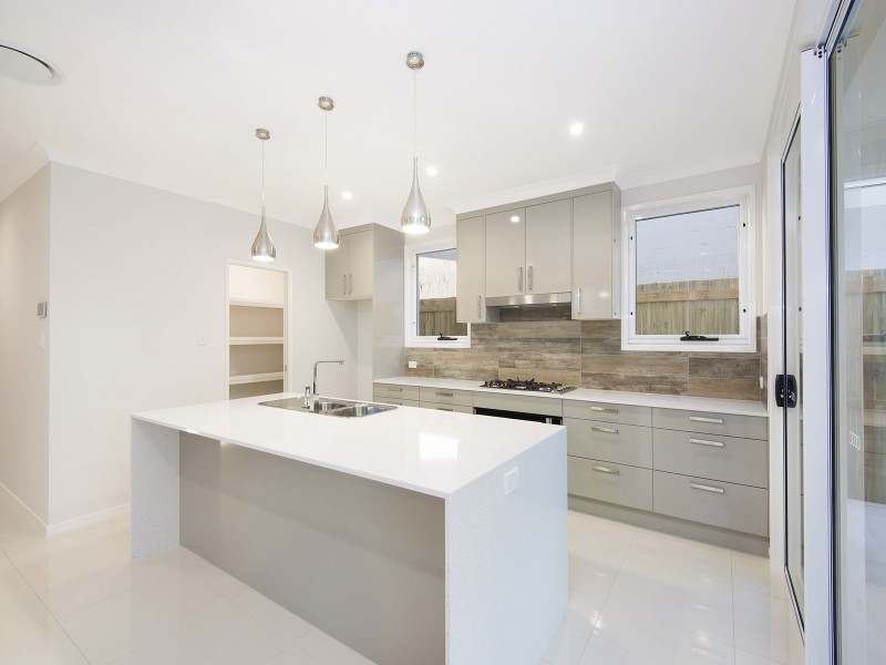 8 Birkdale Circuit, North Lakes QLD 4509