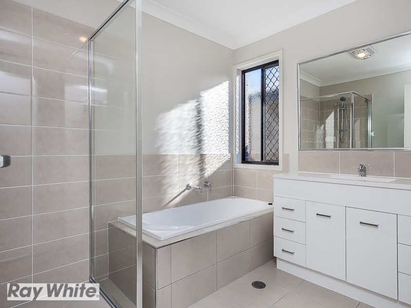 7 Clancy Court, Rothwell QLD 4022