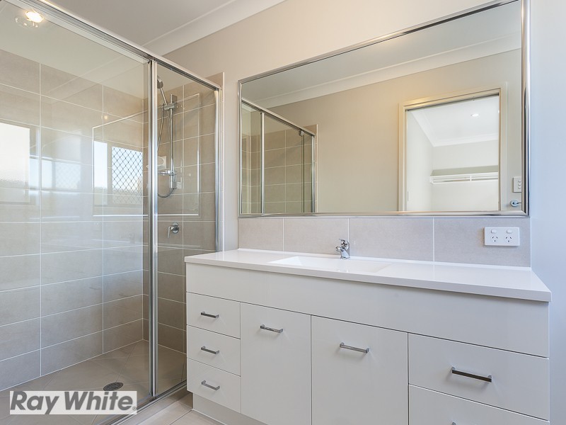 7 Clancy Court, Rothwell QLD 4022