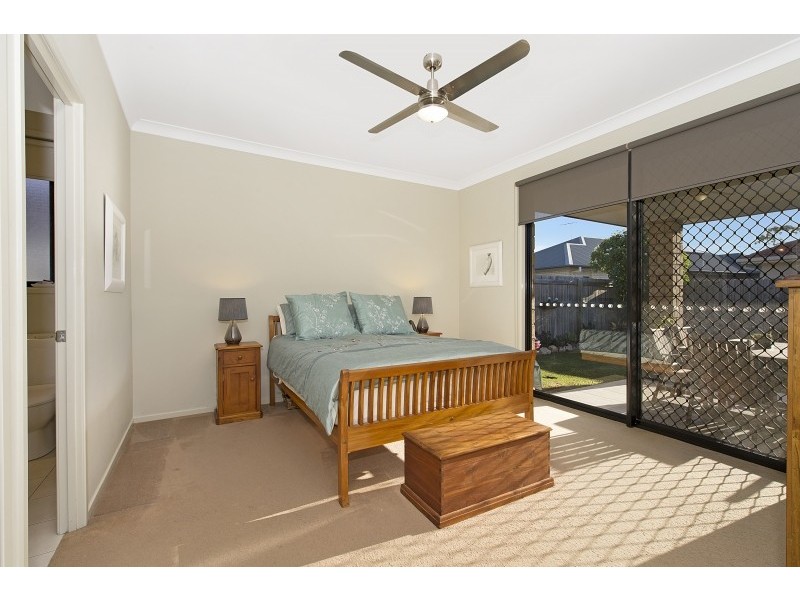 6 Backhousia Court, North Lakes QLD 4509