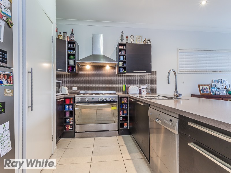 94 Nicklaus Parade, North Lakes QLD 4509