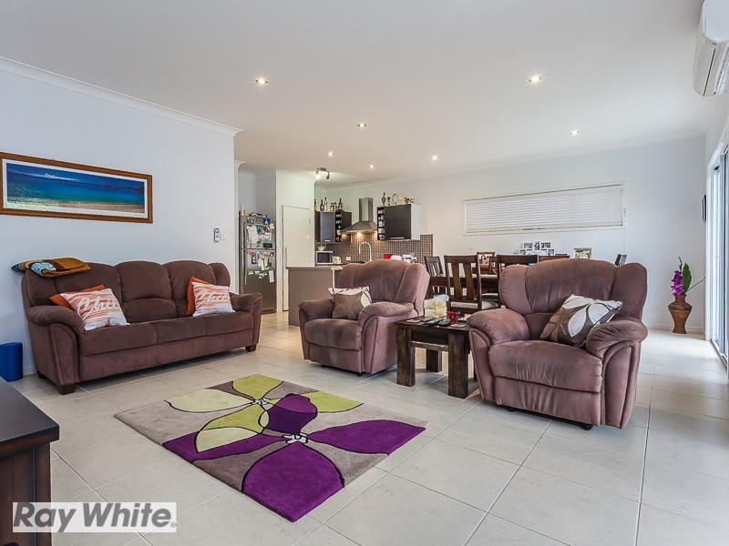 94 Nicklaus Parade, North Lakes QLD 4509