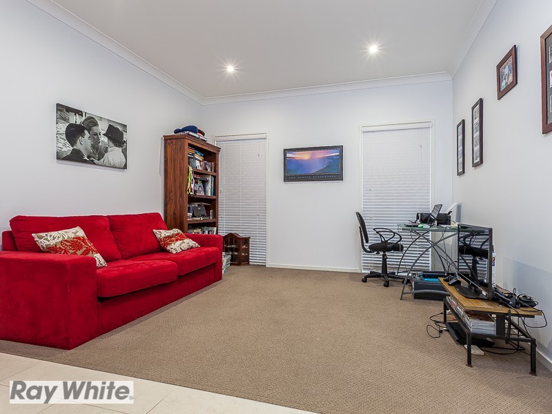 94 Nicklaus Parade, North Lakes QLD 4509