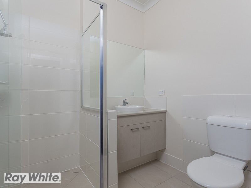 40 Mapleton Drive, North Lakes QLD 4509