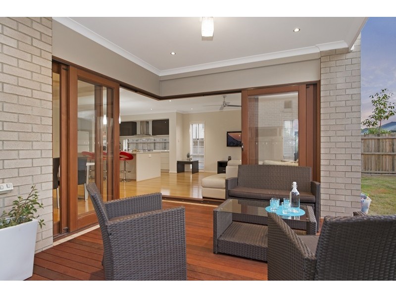 8 Capricorn Circuit, North Lakes QLD 4509