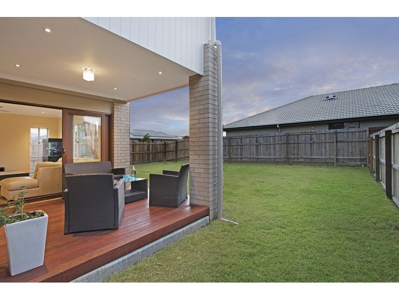 8 Capricorn Circuit, North Lakes QLD 4509