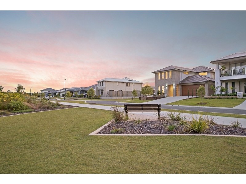 8 Capricorn Circuit, North Lakes QLD 4509