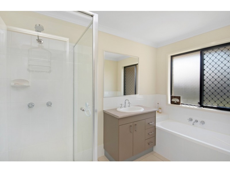 18 Miers Crescent, Murrumba Downs QLD 4503