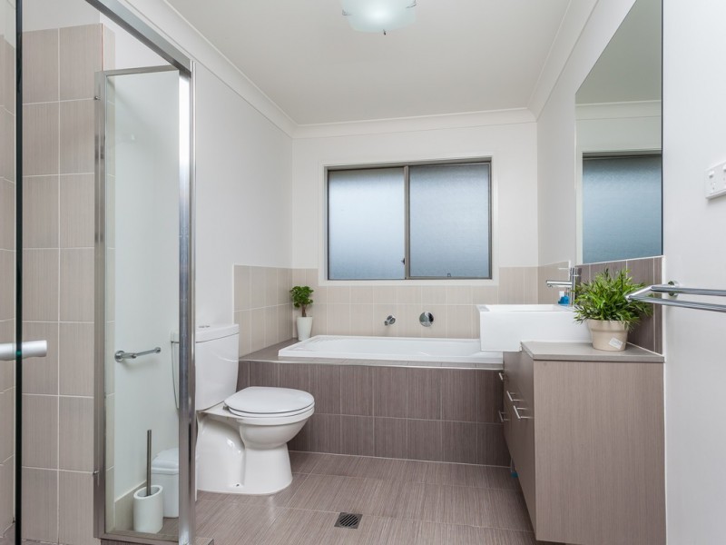 11 Elderflower Circuit, Griffin QLD 4503