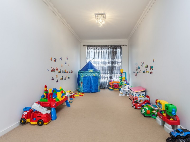 11 Elderflower Circuit, Griffin QLD 4503