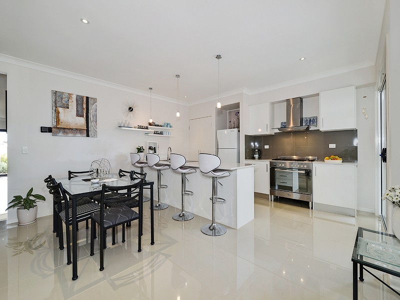 30 Paterson Street, North Lakes QLD 4509