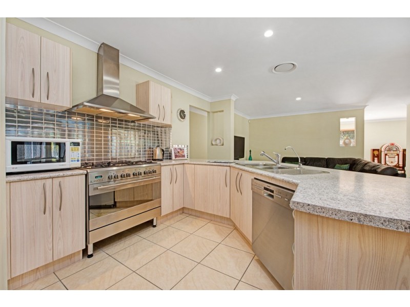 2 Morwell Crescent, North Lakes QLD 4509