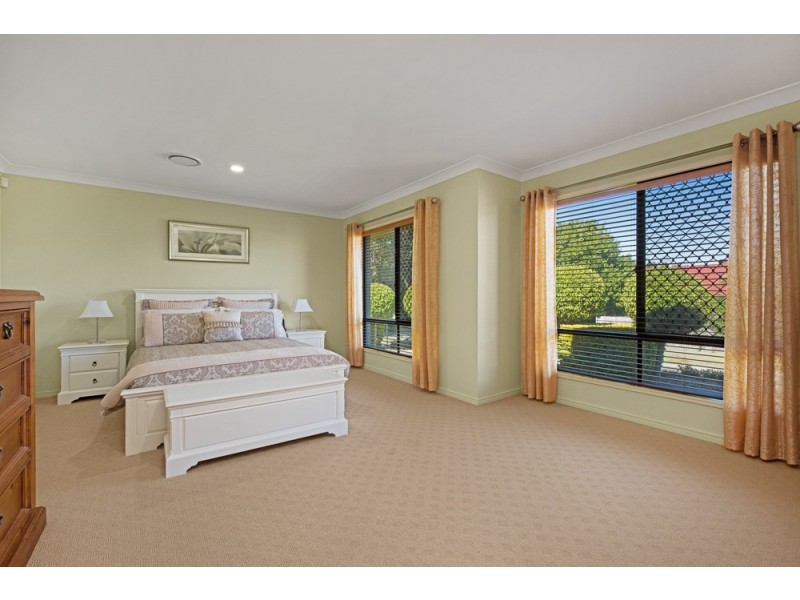 2 Morwell Crescent, North Lakes QLD 4509