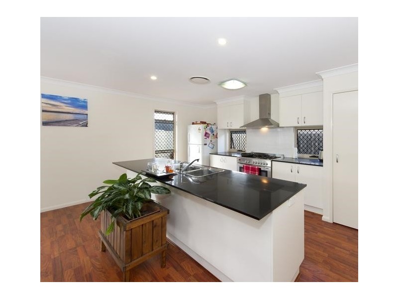 69 Shimao Crescent, North Lakes QLD 4509