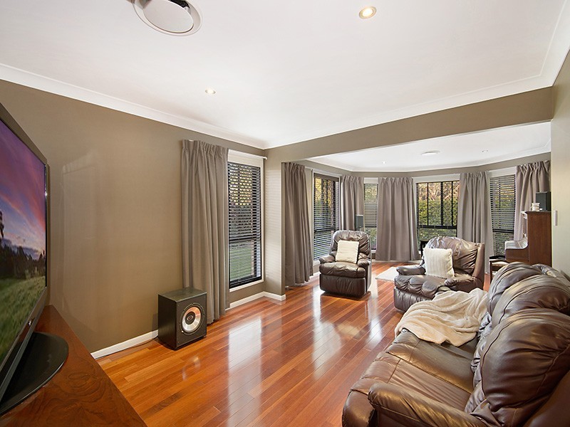 27 Heathcote Avenue, North Lakes QLD 4509