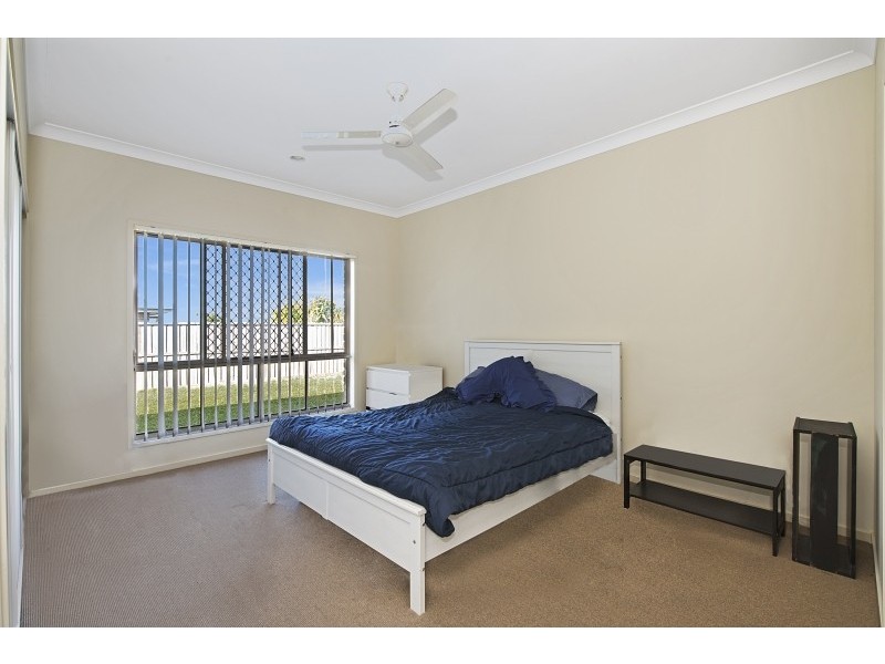 42 Astley Parade, North Lakes QLD 4509