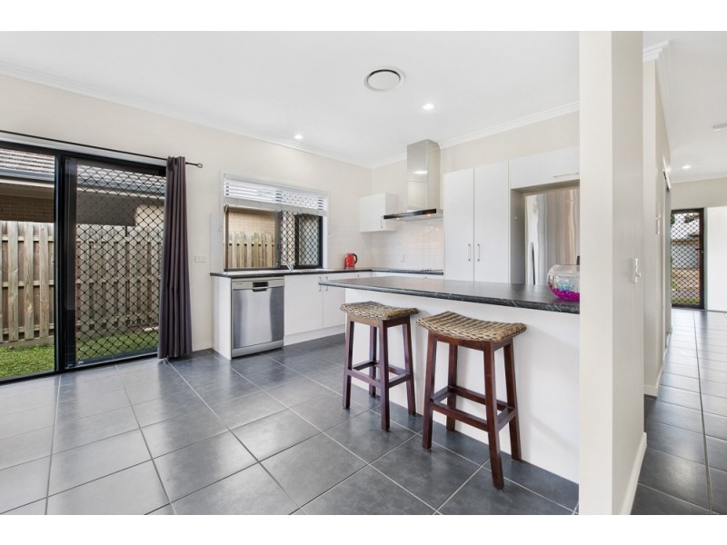 15 Freeman Street, North Lakes QLD 4509