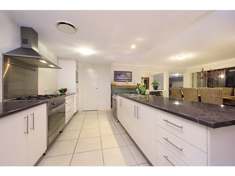 11 Riley Court, North Lakes QLD 4509
