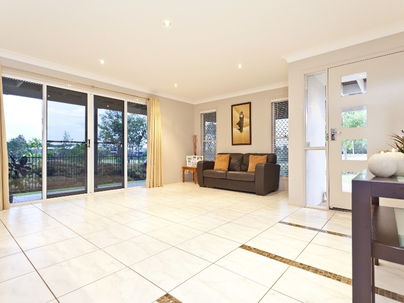 15 Allenby Close, North Lakes QLD 4509
