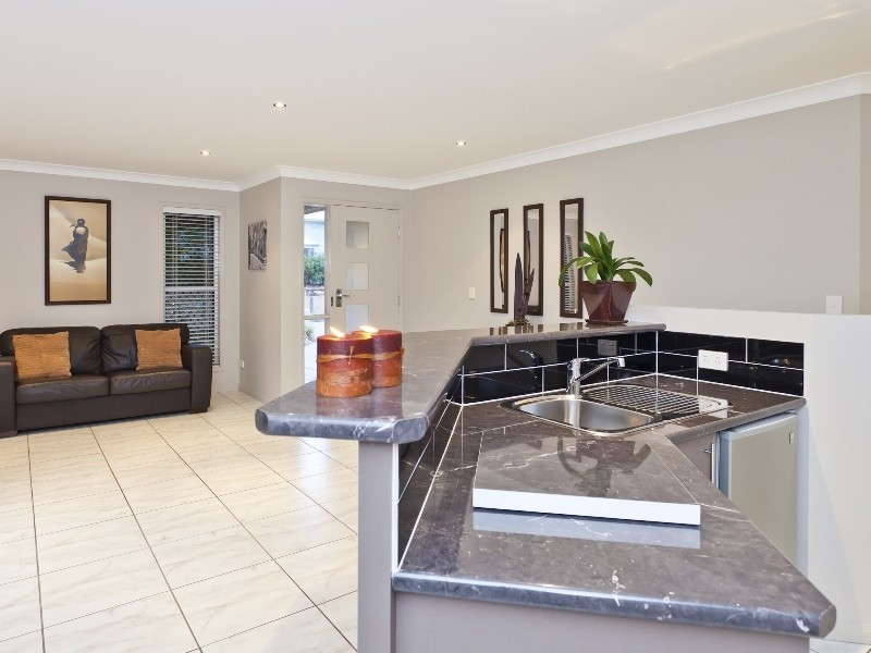 15 Allenby Close, North Lakes QLD 4509