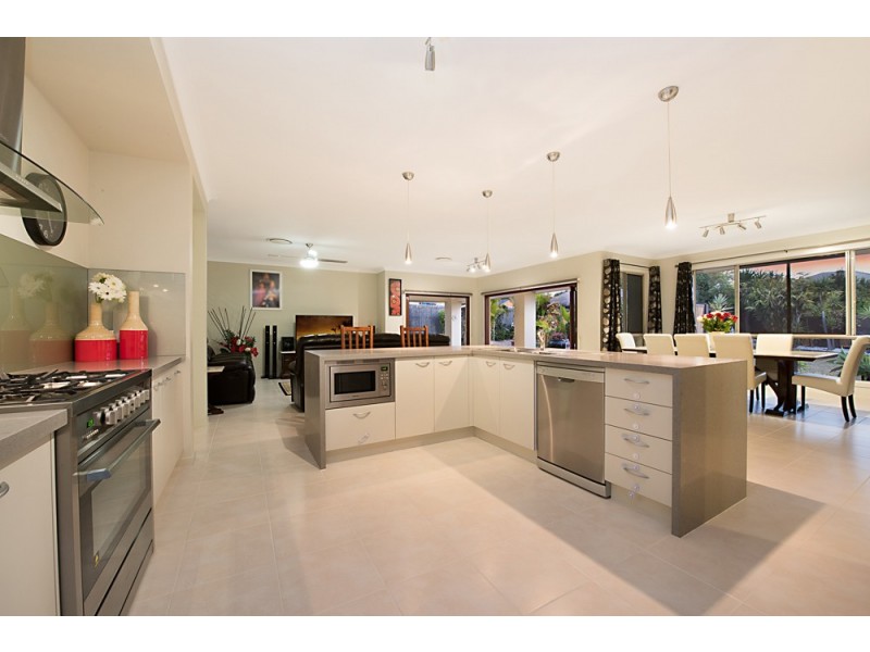 2 Satinay Parade, North Lakes QLD 4509