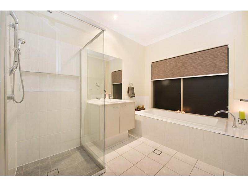 2 Satinay Parade, North Lakes QLD 4509