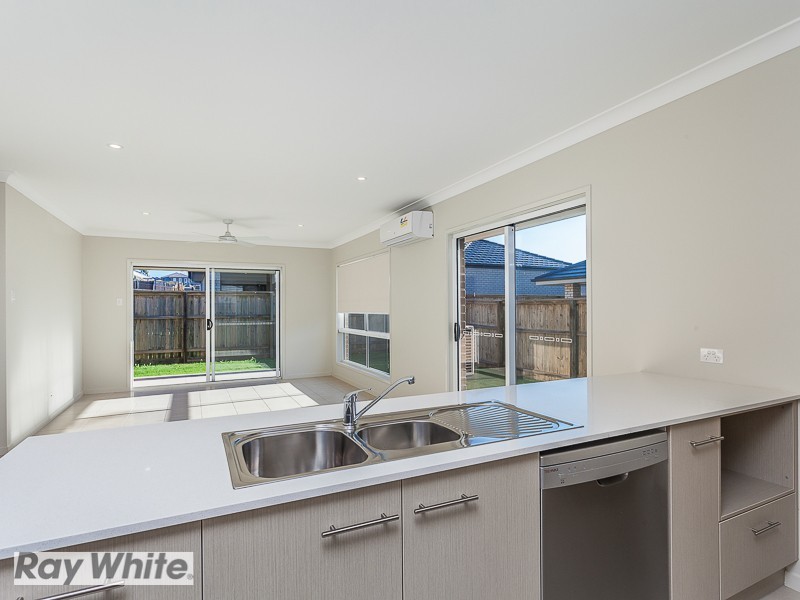 38 Mapleton Drive, North Lakes QLD 4509