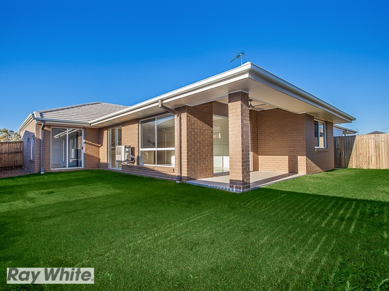 38 Mapleton Drive, North Lakes QLD 4509