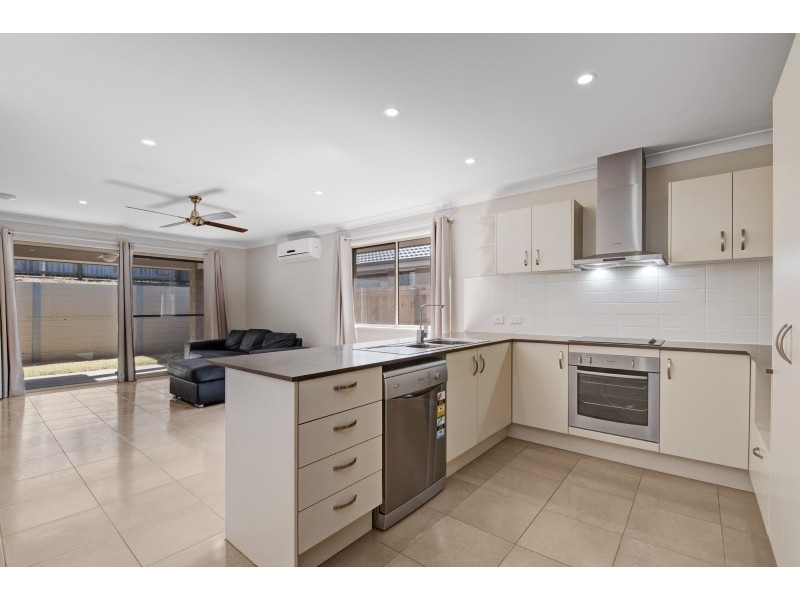 14 Mapleton Drive, North Lakes QLD 4509