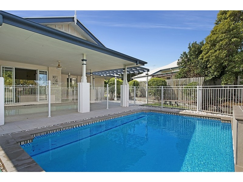 28 Lochside Drive, North Lakes QLD 4509