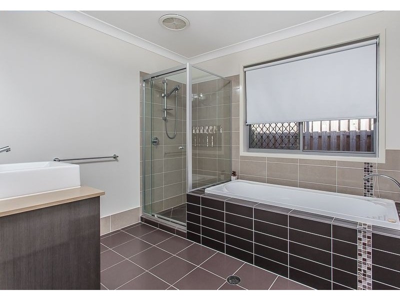 6 Kingston Court, North Lakes QLD 4509