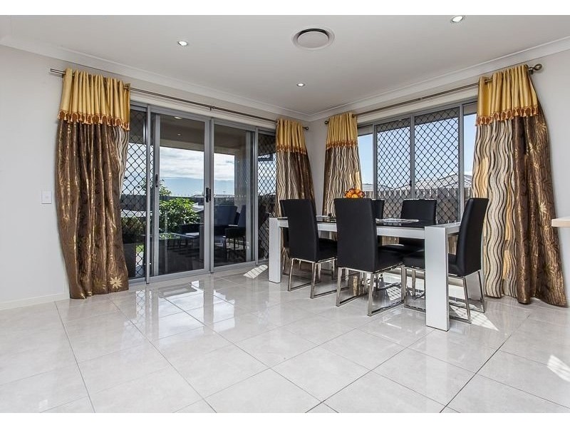 6 Kingston Court, North Lakes QLD 4509