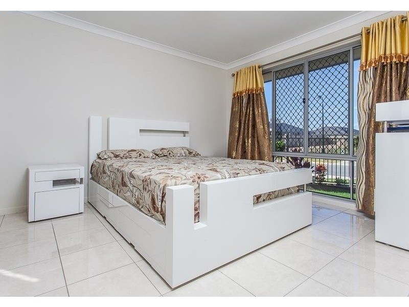 6 Kingston Court, North Lakes QLD 4509