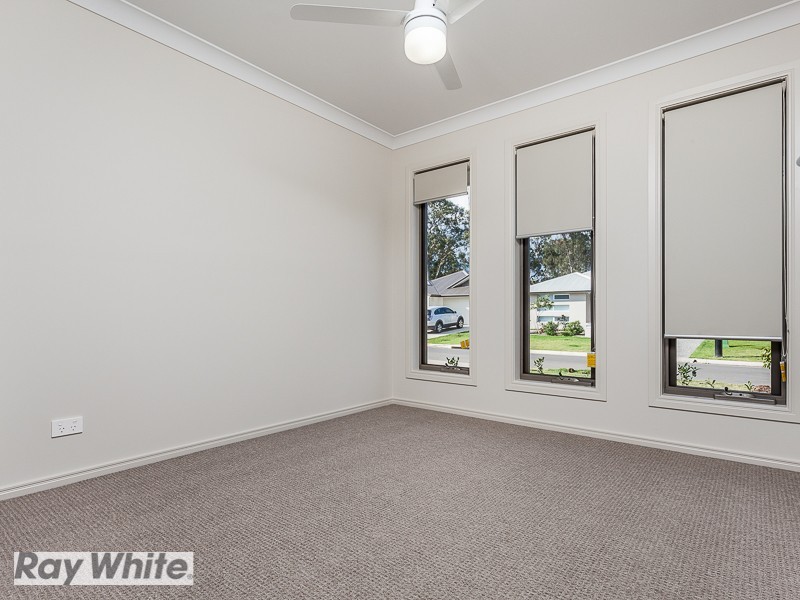 33 Champion Crescent, Griffin QLD 4503
