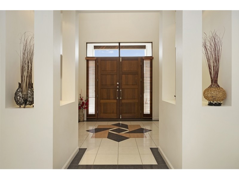 24 Sandpiper Avenue, North Lakes QLD 4509