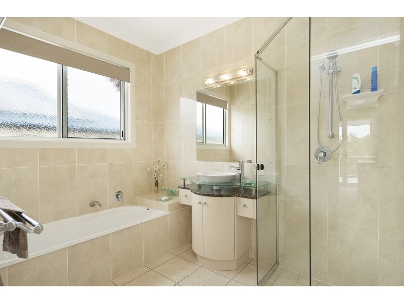 24 Sandpiper Avenue, North Lakes QLD 4509