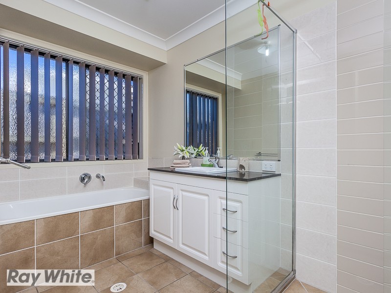 14 Nullarbor Circuit, North Lakes QLD 4509