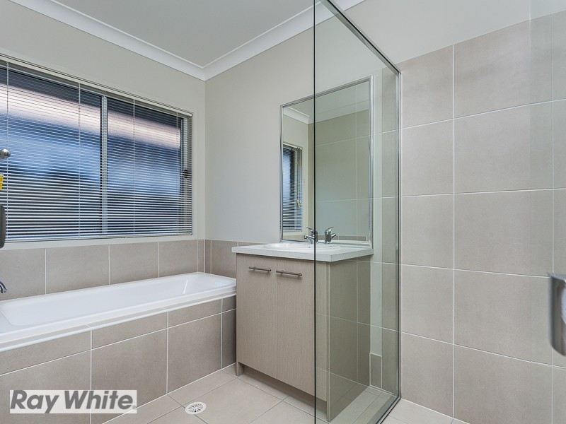 .38 Mapleton Drive, North Lakes QLD 4509