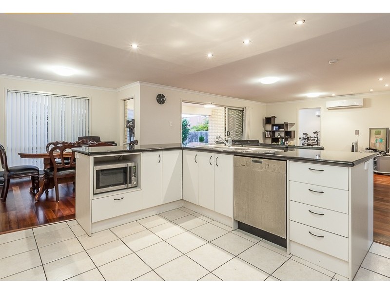 19 Kennedia Court, North Lakes QLD 4509
