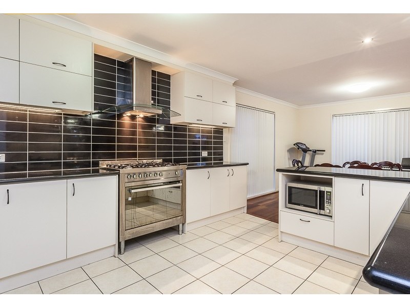 19 Kennedia Court, North Lakes QLD 4509
