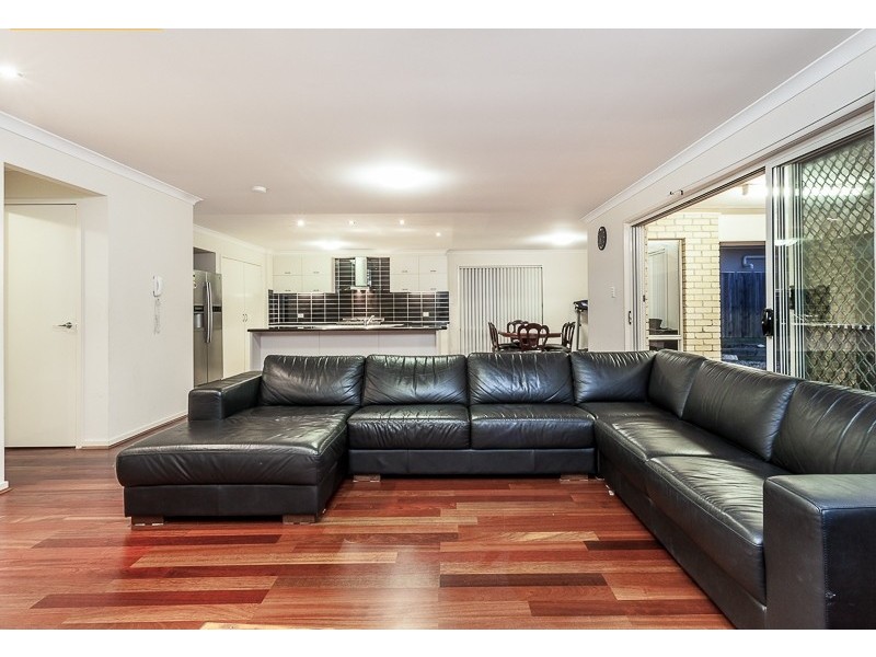19 Kennedia Court, North Lakes QLD 4509