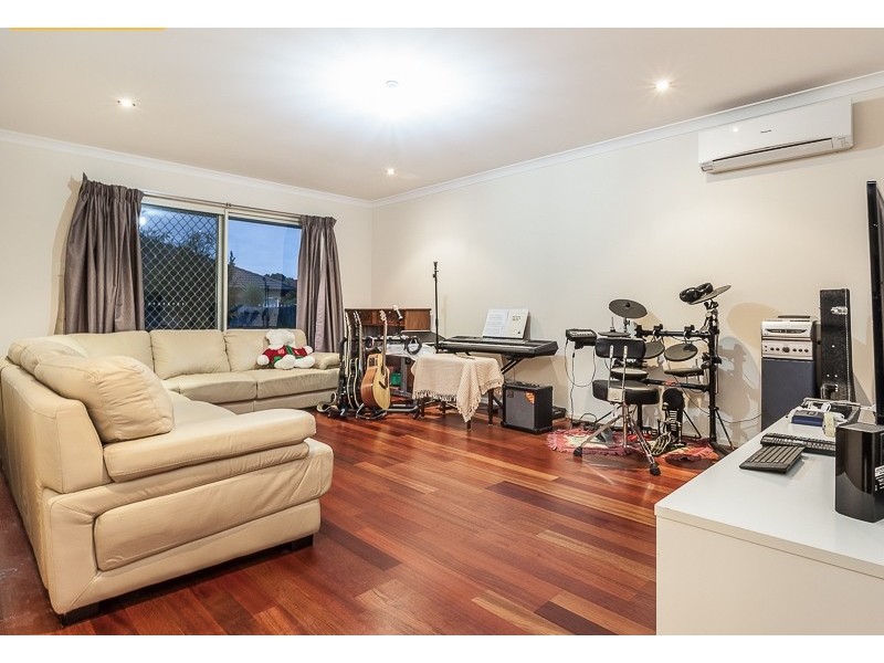 19 Kennedia Court, North Lakes QLD 4509