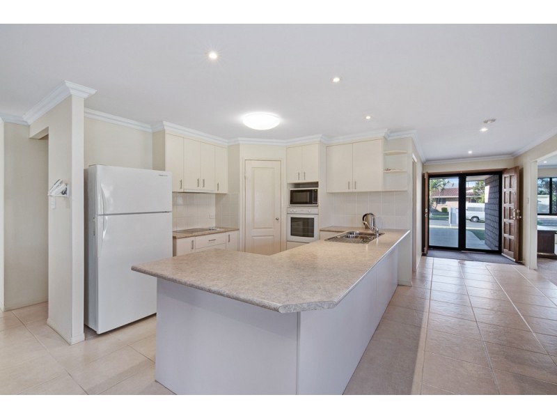 24 Ridgegarden Drive, Morayfield QLD 4506