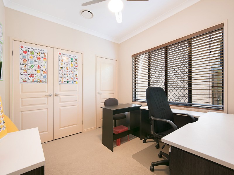 16 Hoya Close, North Lakes QLD 4509