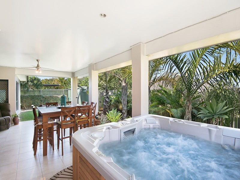 16 Hoya Close, North Lakes QLD 4509