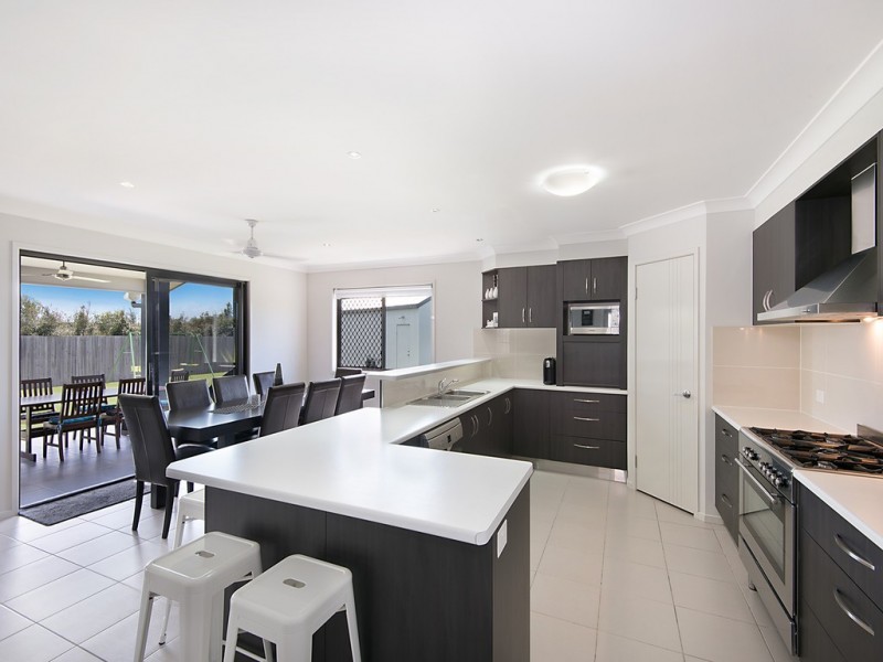 91 Sears Parade, North Lakes QLD 4509
