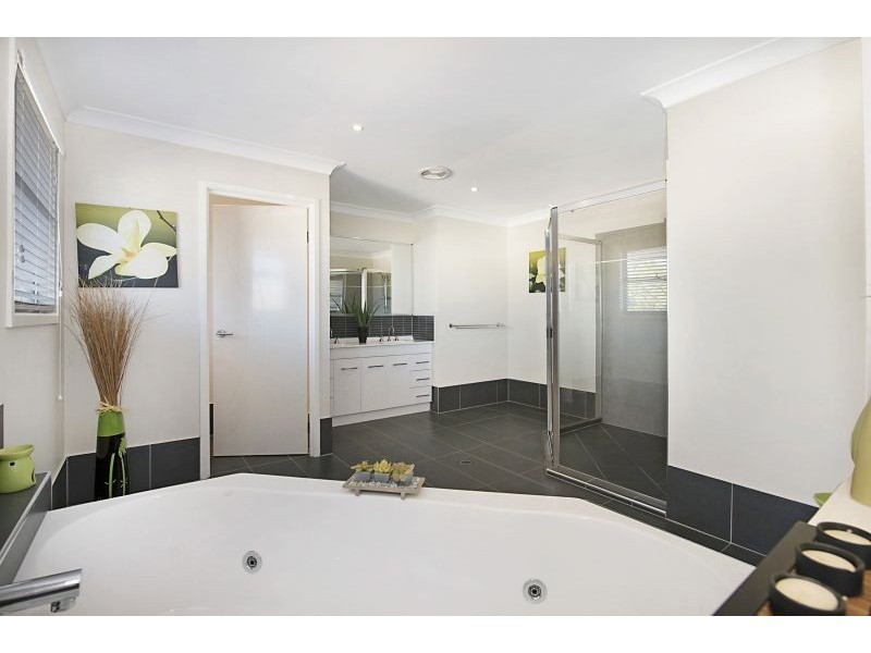 17 Backhousia Court, North Lakes QLD 4509