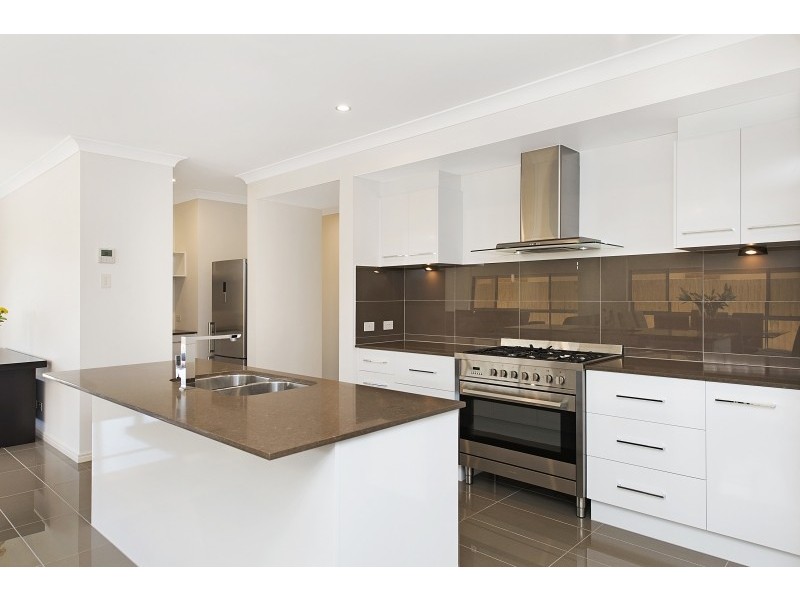 7 Martin Street, Mango Hill QLD 4509