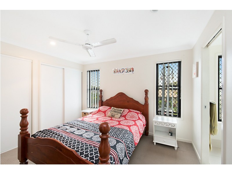 8 Friars Crescent, North Lakes QLD 4509