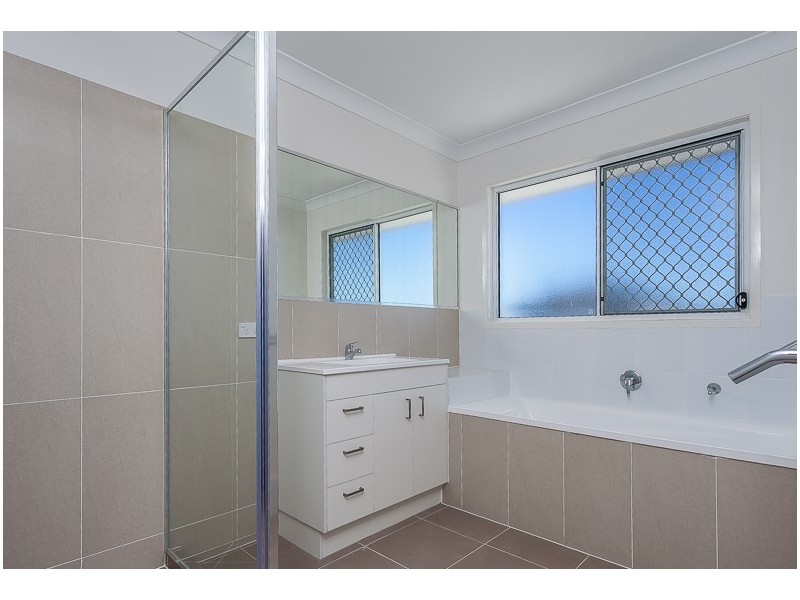 50 Mapleton Drive, North Lakes QLD 4509